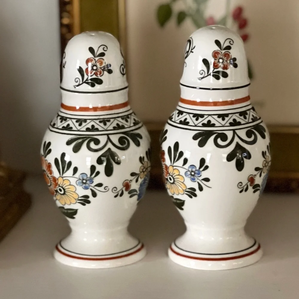 Villeroy & Boch Amsterdam Alt Floral Ceramic Salt & Pepper Shakers